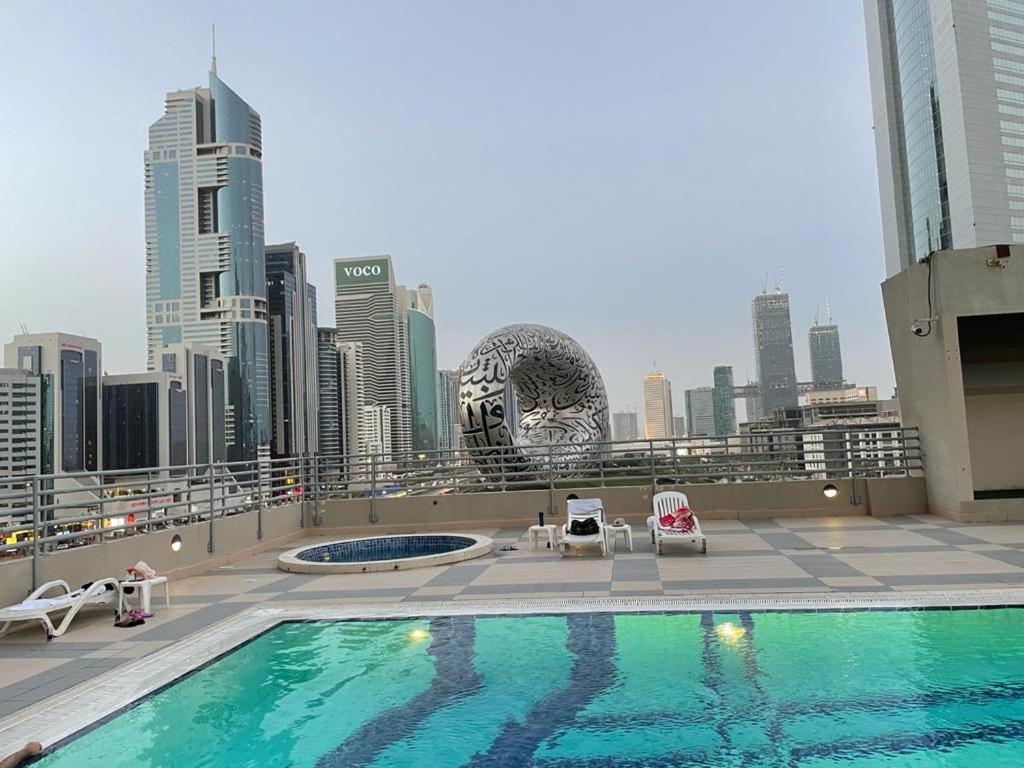 شقة Travelers Backpackers دبي المظهر الخارجي الصورة